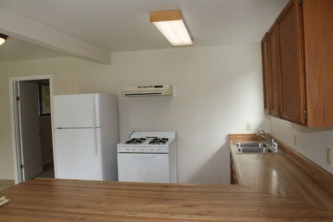 Foto del edificio - 8803 Fickle Hill Rd
