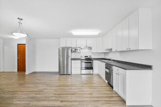 Building Photo - Windermere Village Apartments