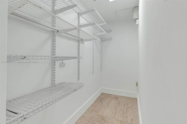 Foto del edificio - 31 SE 5th St