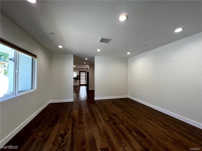 Building Photo - 3 br, 3 bath House - 6308 Costello Ave