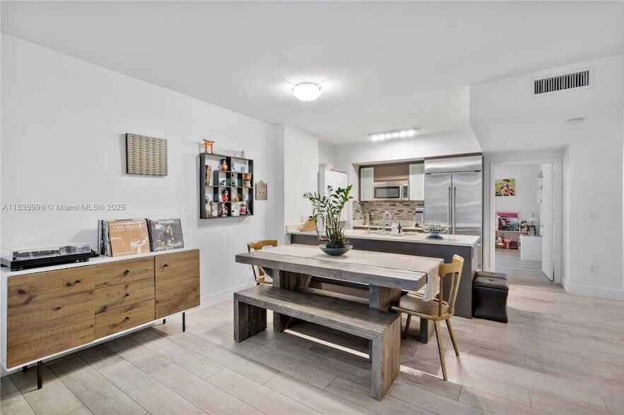Foto principal - 55 SE 6th St