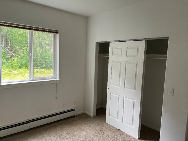 Foto del edificio - 6101 Lombard Cir