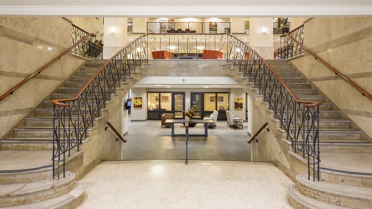 Primary Photo - The Carling Apartments