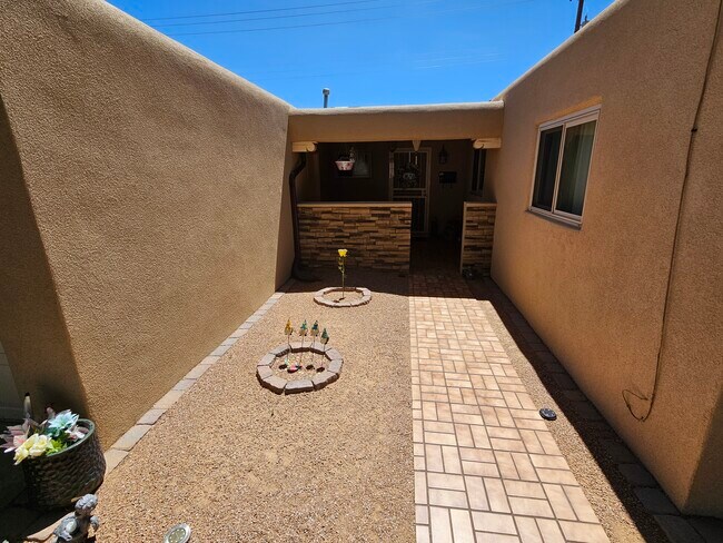 Walkway to Front Door - 10912 Woodland Ave NE