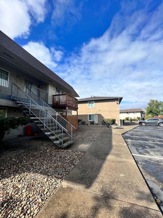 Building Photo - 2568 State Highway 273