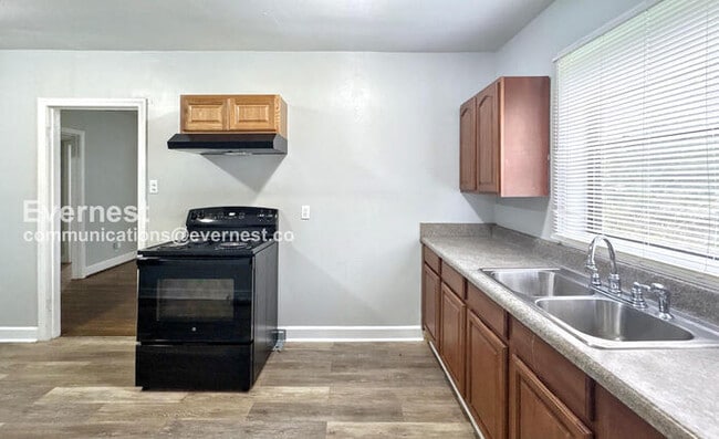 Building Photo - 1529 30th Street Ensley