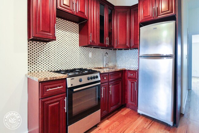 Foto del edificio - 143 N 8th St