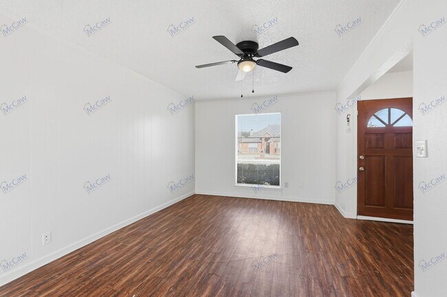 Photo - 3022 Kyle Rd House