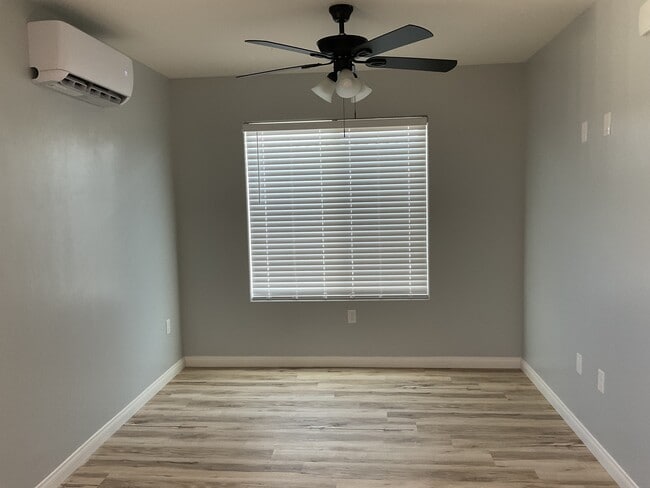 Foto del edificio - 616 Rumba St