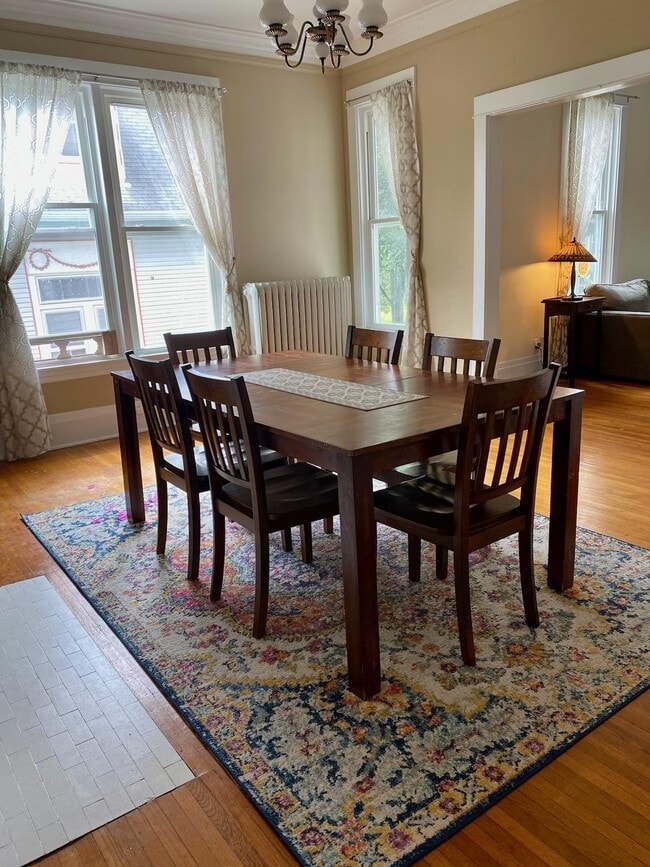 Foto del edificio - 316 S Grove Ave