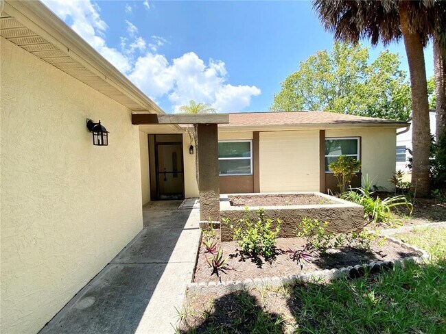 Foto del edificio - 8433 Somerset Dr