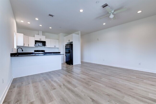 Foto del edificio - 175 W 6th St