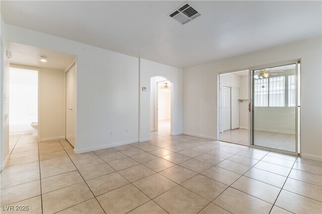 Foto del edificio - 1570 Jamielinn Ln