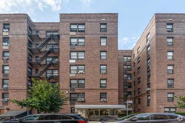 Building Photo - Prospect Park South