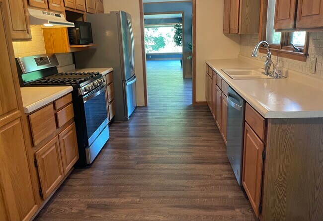 Building Photo - 2216 Orwell Ct