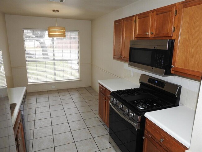 Building Photo - 7441 Peabody Dr