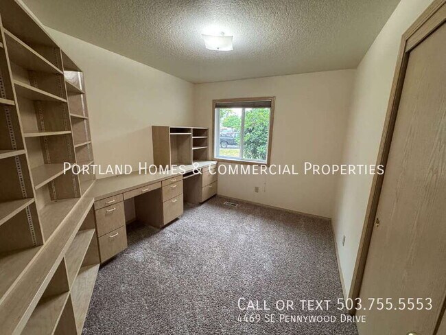 Foto del edificio - 4469 SE Pennywood Dr