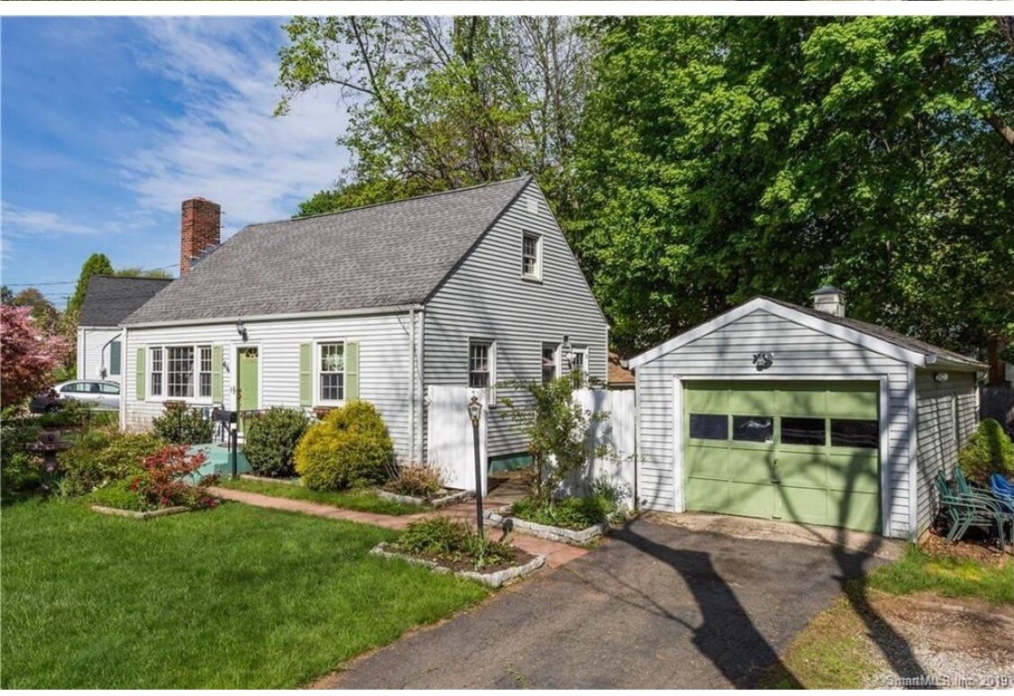Primary Photo - 44 Cassilis Rd