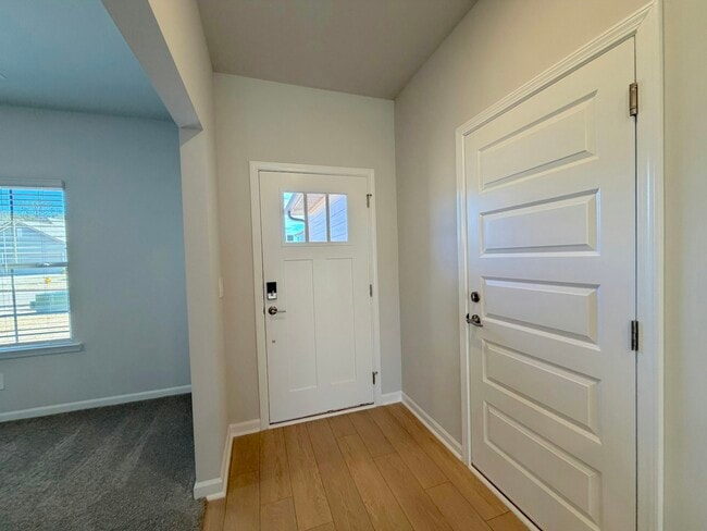 Building Photo - 14739 Mountain Strm Dr