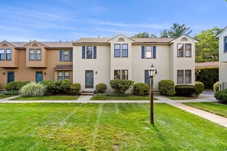 Building Photo - 290 Apache Way