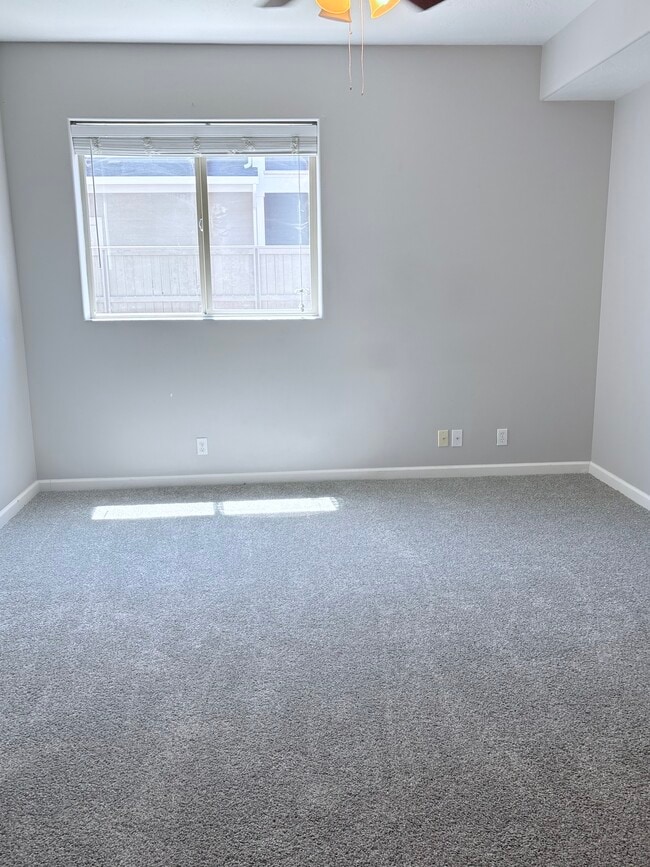 Building Photo - 341 Englemann Ln