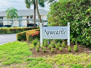 Building Photo - 613 Squire Cir