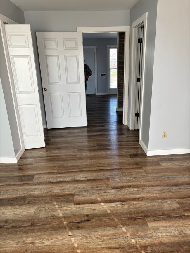 Building Photo - 1800 Pinnacle Point