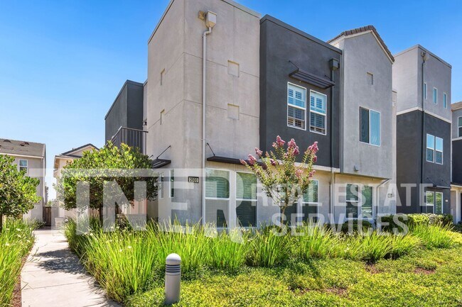 Building Photo - 2500 Prosper Rd