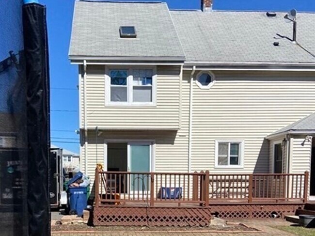 Foto del edificio - 18 Pine St