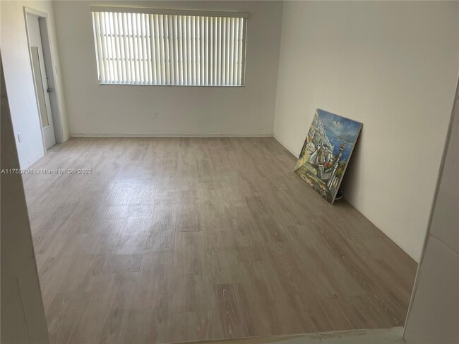 Foto del edificio - 2950 NE 201st Terrace