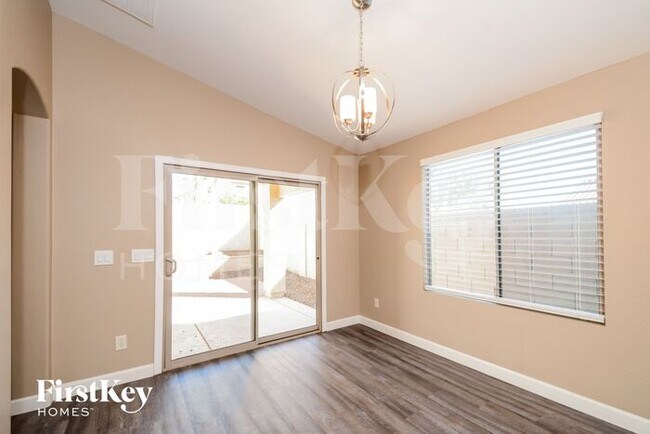 Building Photo - 13920 W Mauna Loa Ln