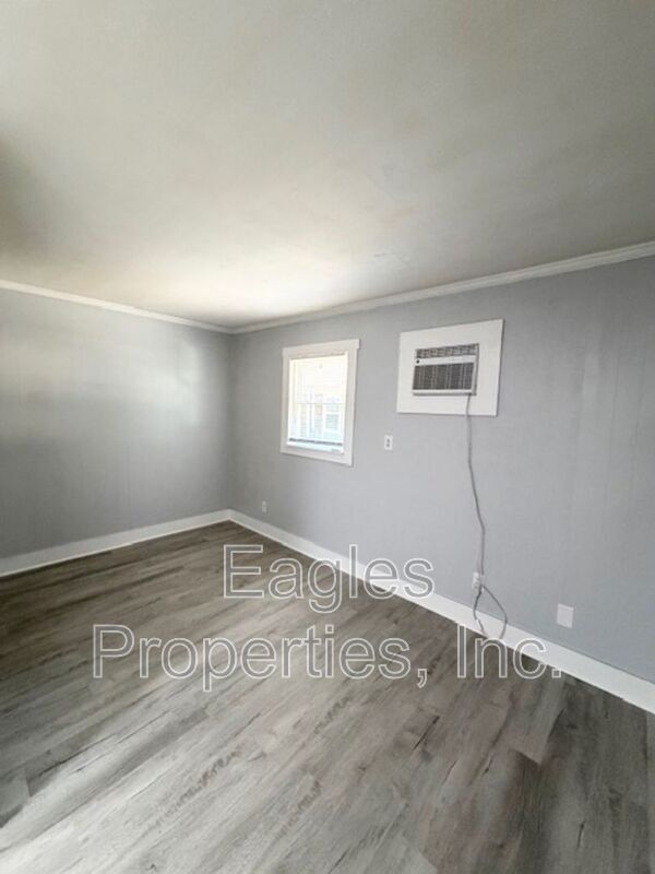 Foto del edificio - 400 N Taylor St