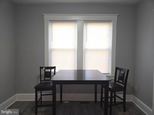 Foto del edificio - 2909 Markley Ave