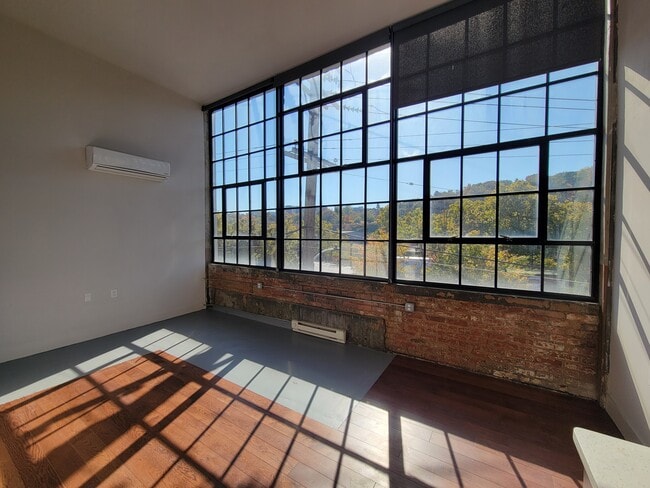 Building Photo - Yarn Factory Lofts