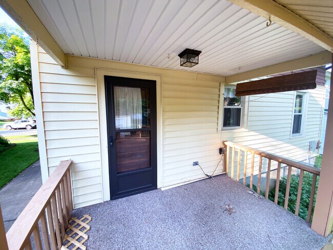 Building Photo - 152 Morris Ave