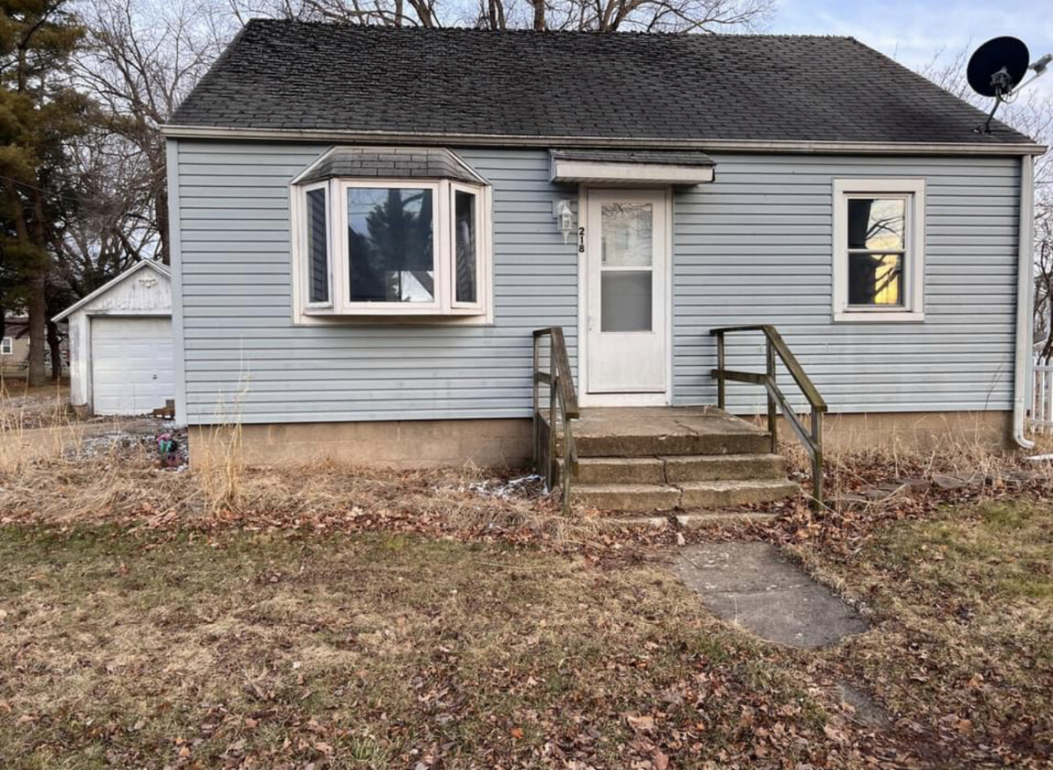 218 S 2nd St, Manlius, IL 61338 - House Rental in Manlius, IL ...