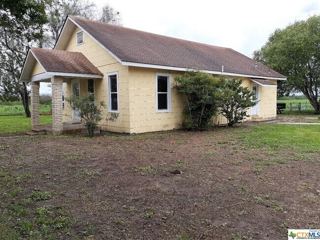 Building Photo - 1451 Old Seguin Luling Rd