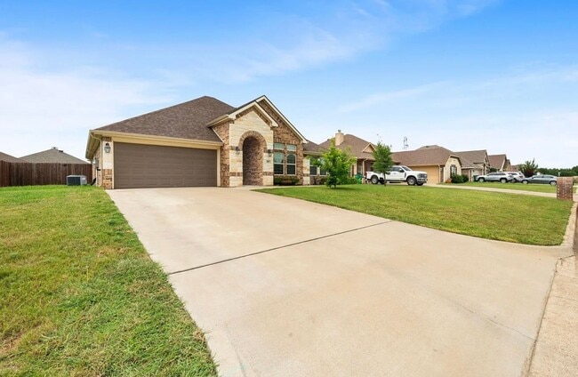 Building Photo - 911 Elk Ridge Dr