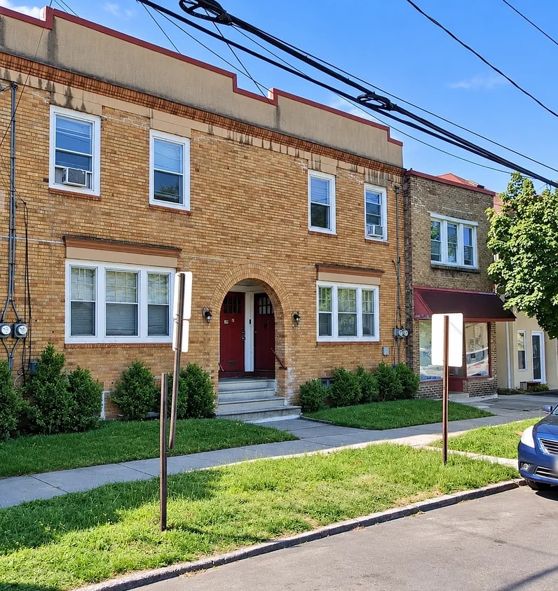 Photo - 728 W Maple Ave-728A