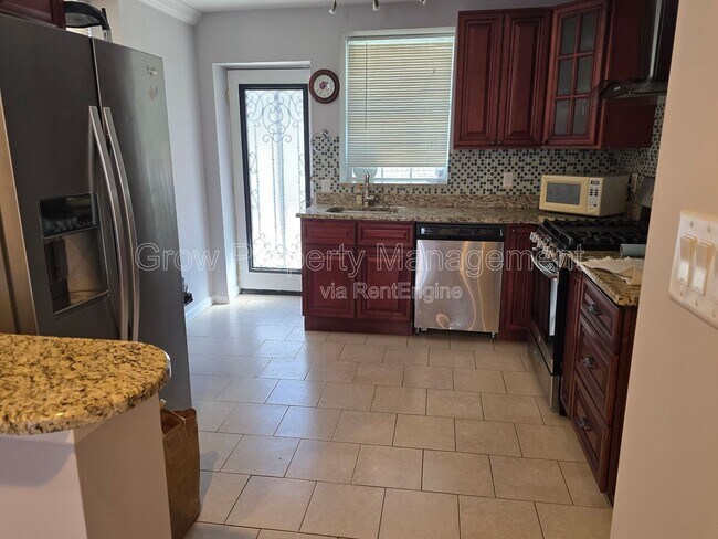 Foto del edificio - 1649 S Bailey St