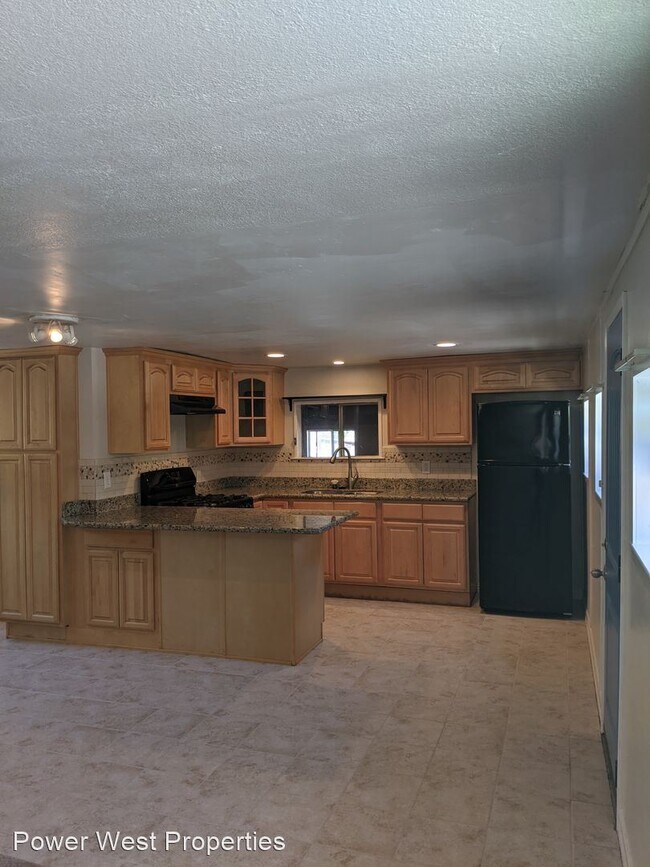 Building Photo - 2 br, 2 bath House - 4143 La Madrona Dr