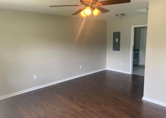 Building Photo - For Lease - 2BD/2BA Near Downtown Pendleto...