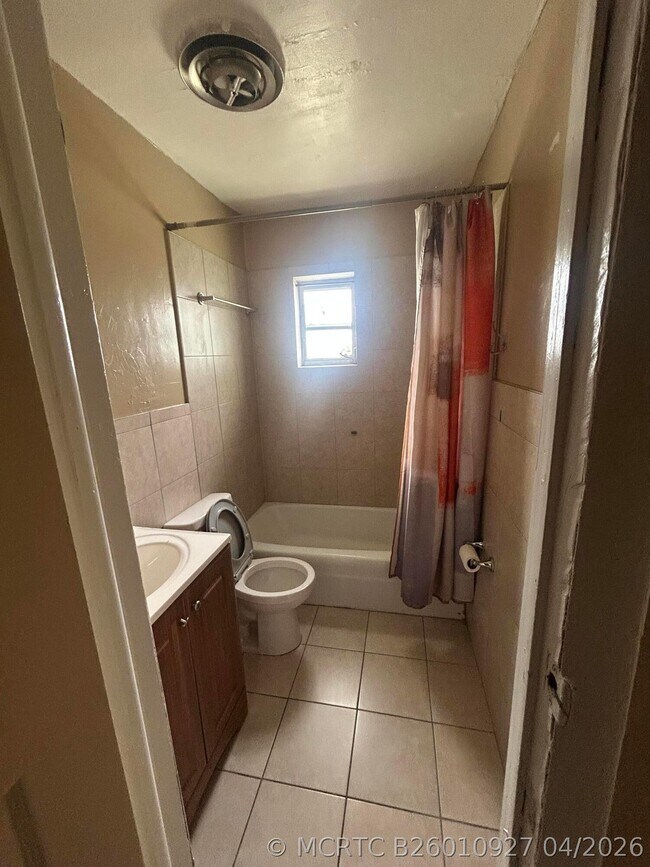 Foto del edificio - 8657 64th Ct