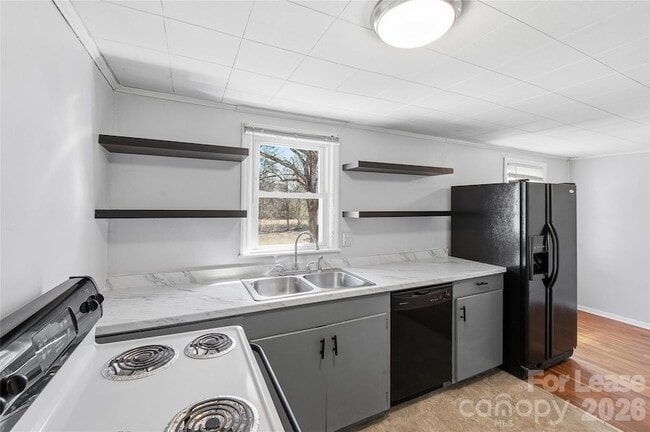 Building Photo - 214 Latta Ave