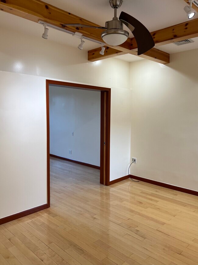 Foto del edificio - 3004 36th Ave