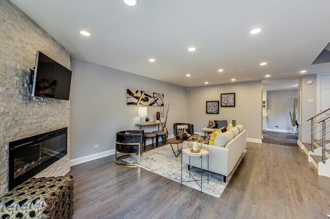 Foto del edificio - 1657 W Wrightwood Ave