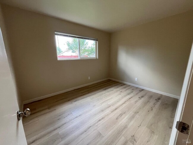 Building Photo - 429 Umland Dr