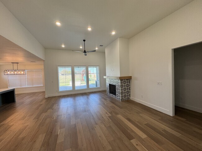 Foto del edificio - 4324 Cedar Creek Rd