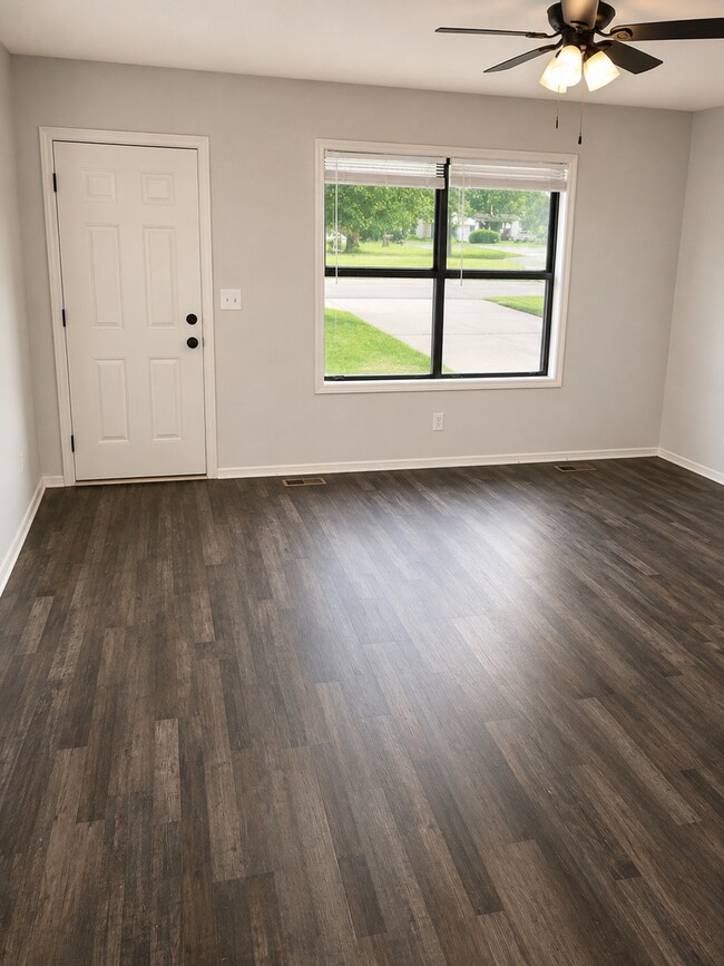 Foto del edificio - 1301 E Oak St
