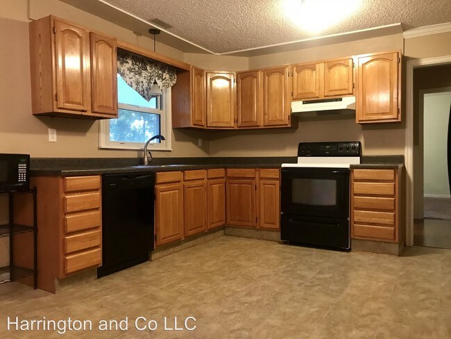 Foto del edificio - 3 br, 1 bath House - 628 Walnut Street